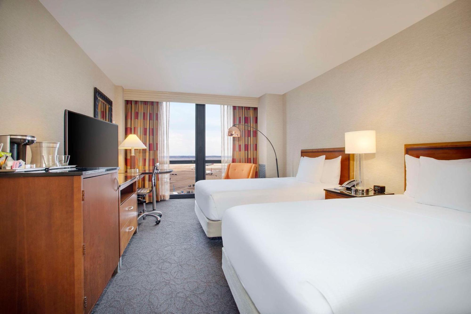 Hilton Chicago O'hare Airport 4*