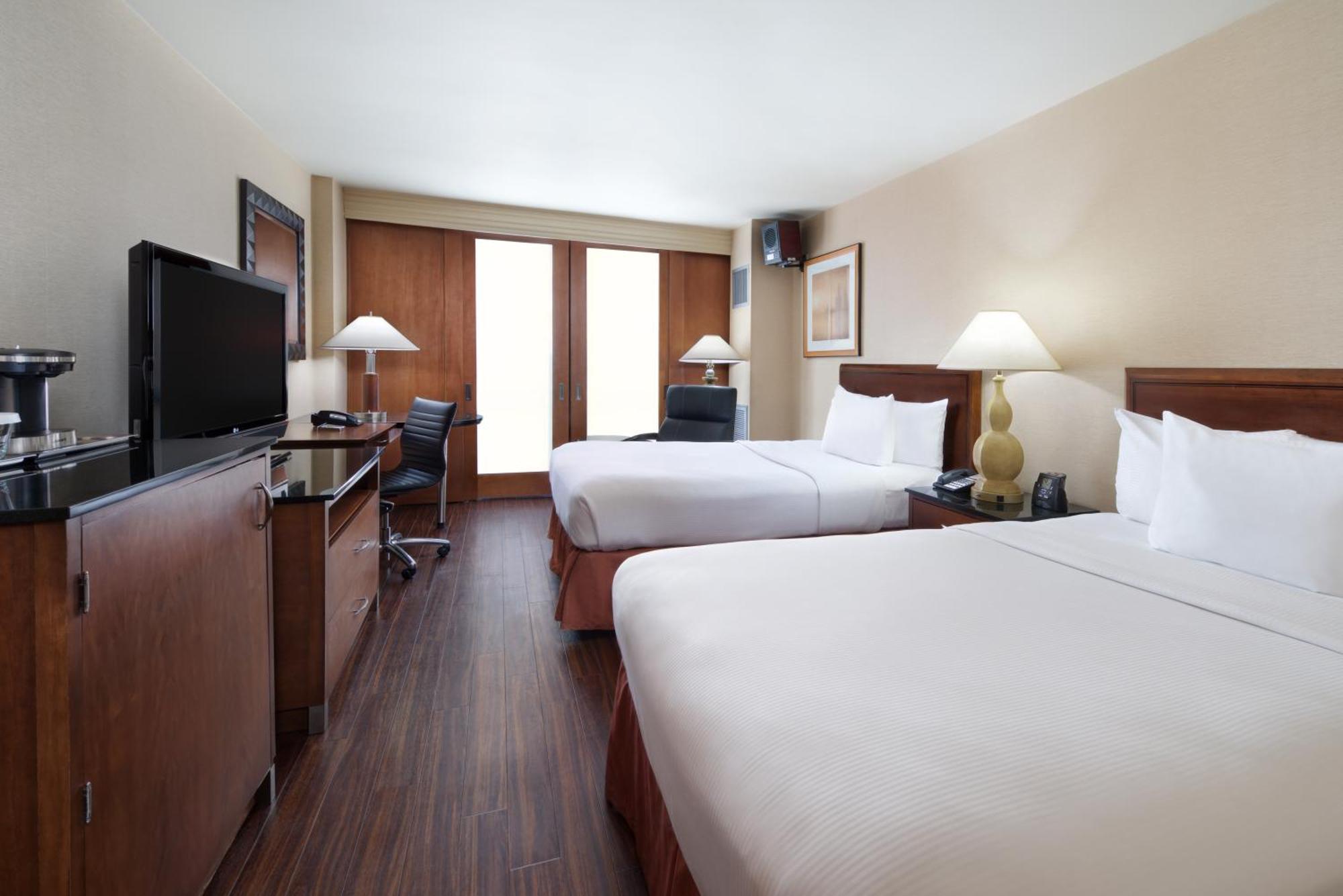 Hilton Chicago O'hare Airport Hotel 4*