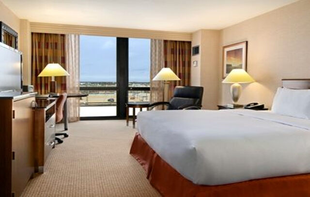 Hilton Chicago O'hare Airport Hotel