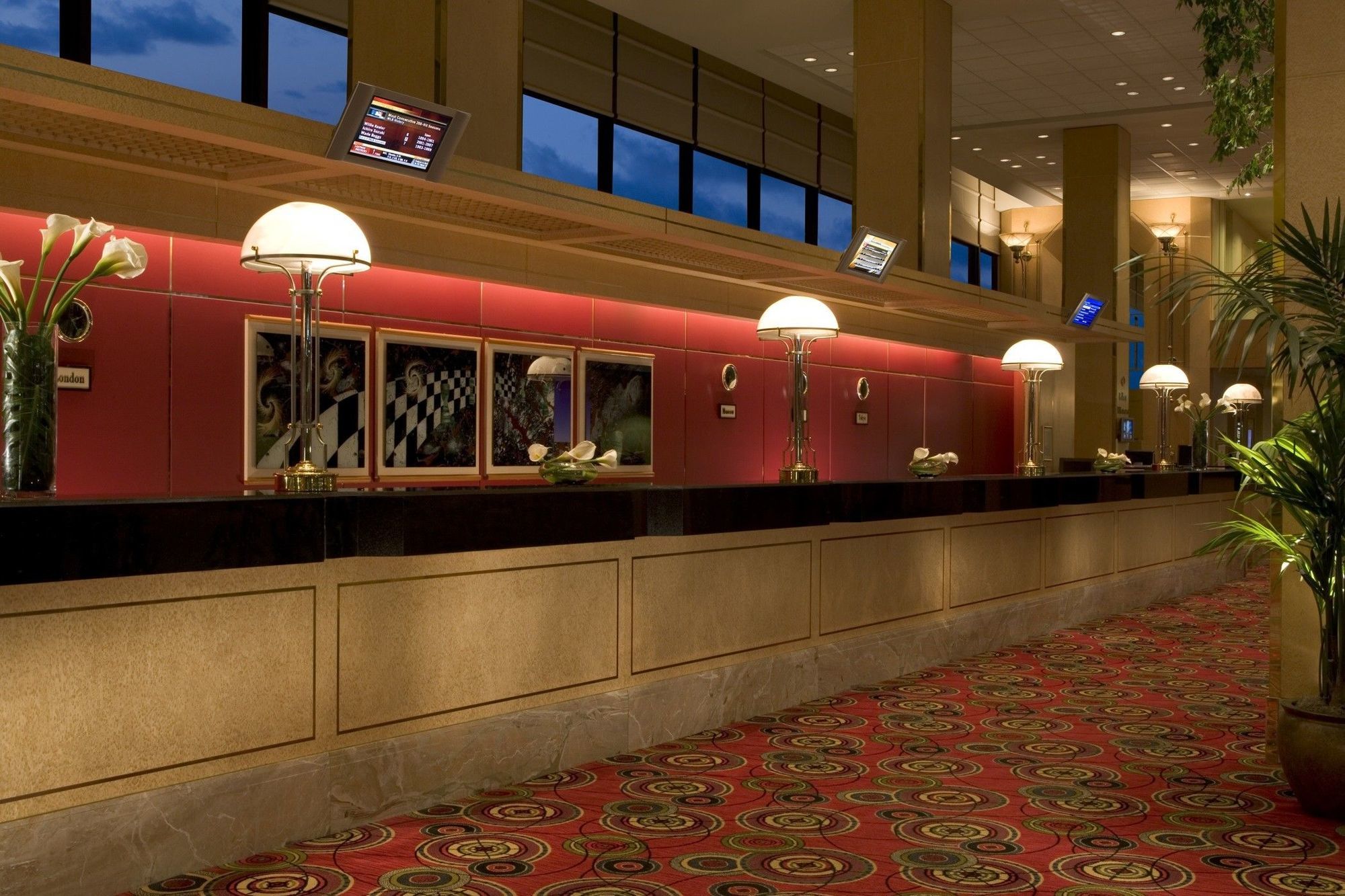 Hotel Hilton Chicago O'hare Airport 4*